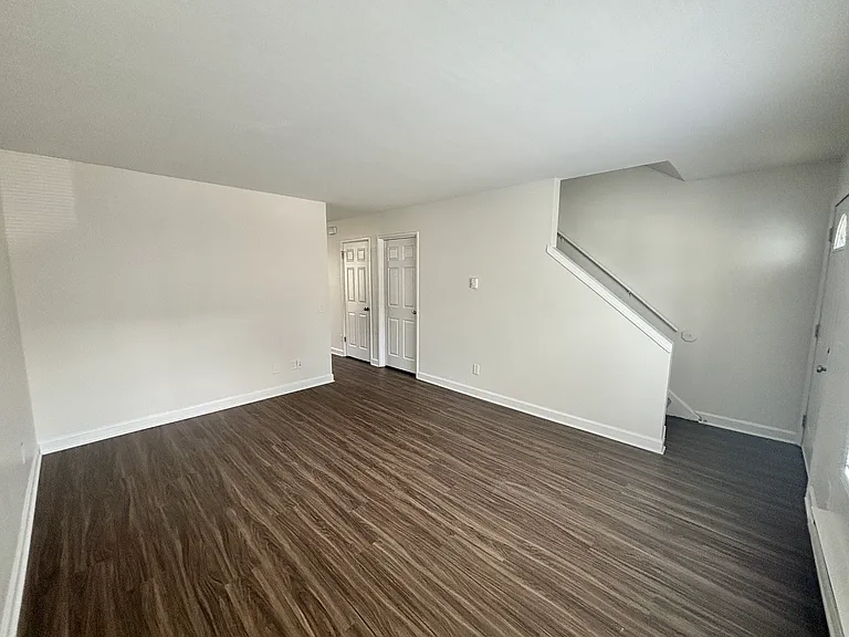 575 Schiller St #17 — Photo 3