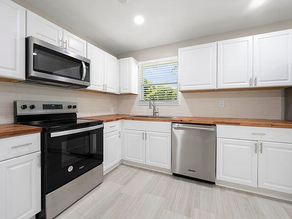 3rd image of 2159 Fairburn Rd SW
