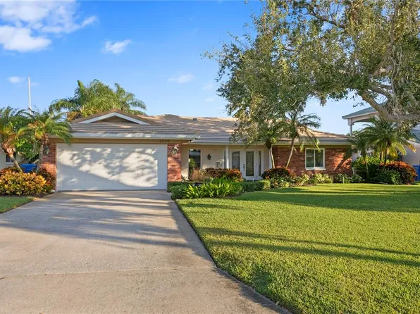 2040 Massachusetts Ave NE, Saint Petersburg, FL 33703