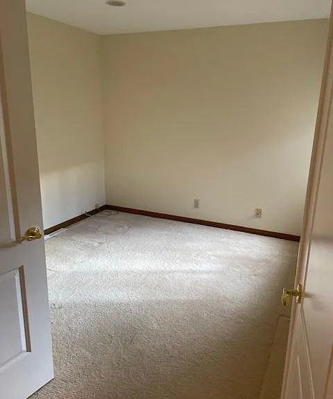 125 Lansberry Ct — Photo 10