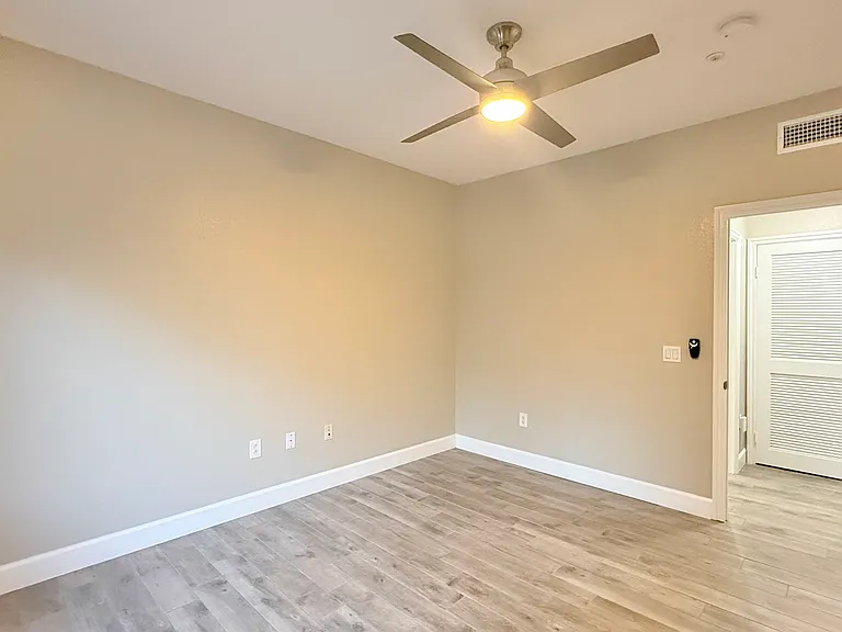 9263 Regents Rd #B105 — Photo 3