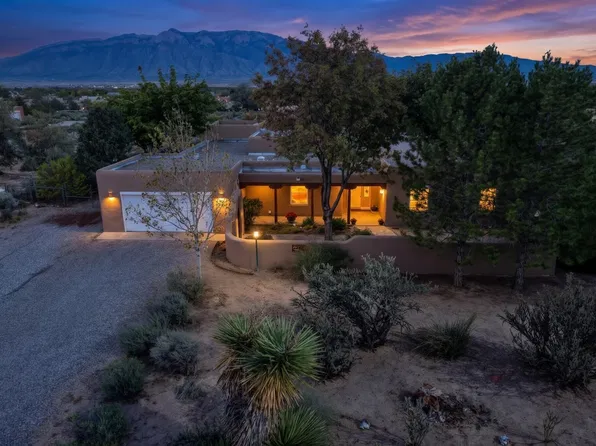 150 Silva Ct, Corrales, NM 87048