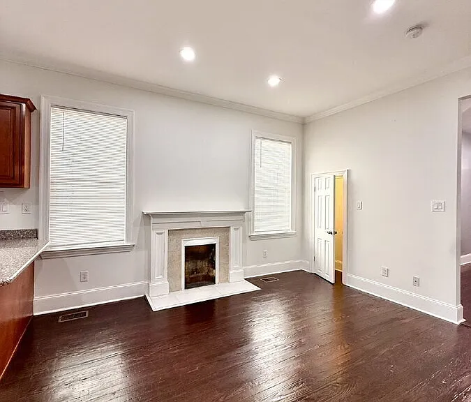 2235 Whitaker St — Photo 8