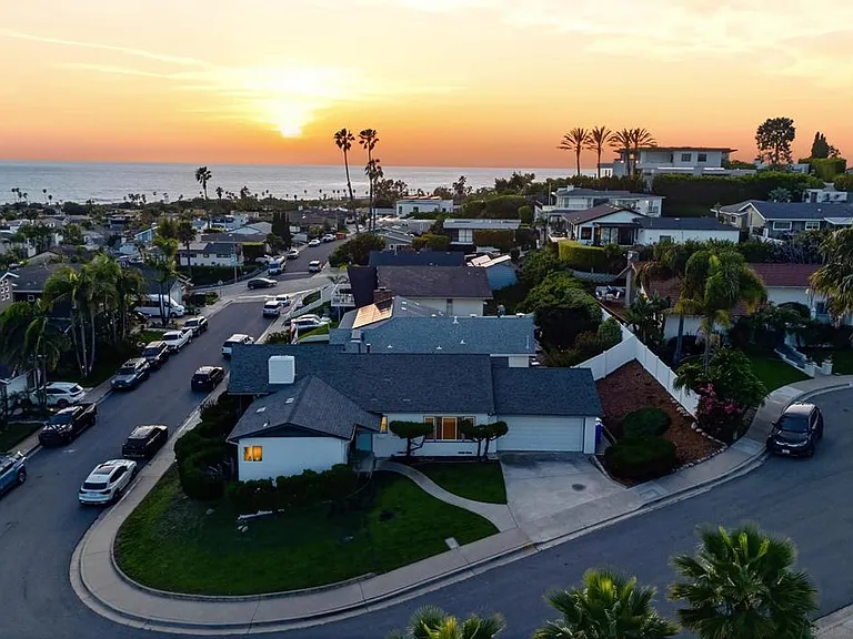 934 Candlelight Pl — Photo 29