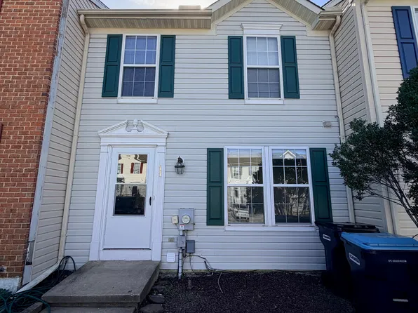 11 W Christina Pl, Newark, DE 19702