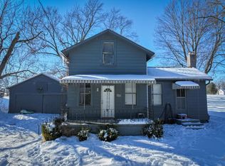 416 S Pearl St, Crestline, OH 44827