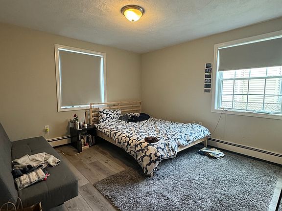 2nd image of 17 Adamson St #3