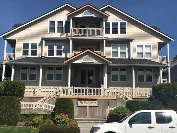 2219 Rucker Ave, Everett, WA 98201