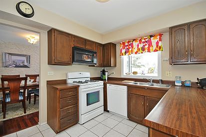 5th image of 169 Longridge Dr