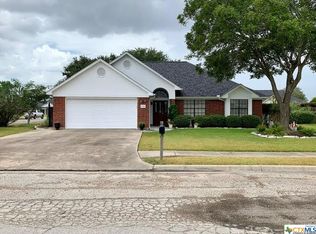 808 Foxglove Dr, Edna, TX 77957