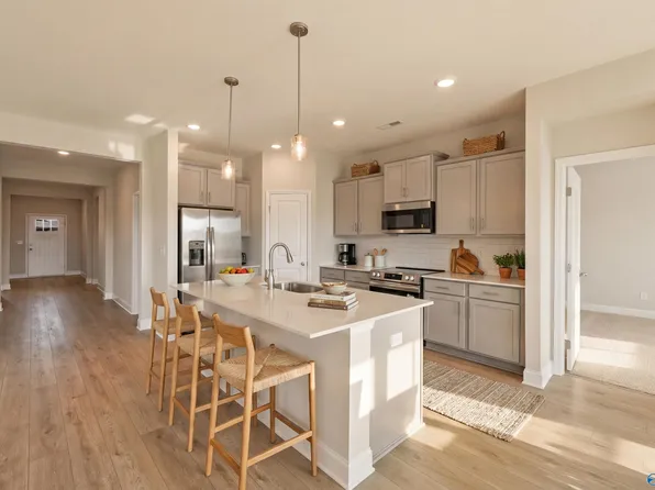 122 Hazel Pine Trl, Hazel Green, AL 35750