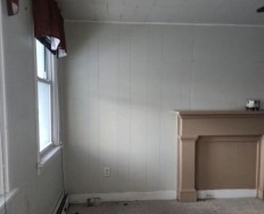 3rd image of 300 E Louther St