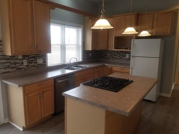 3rd image of 356 Hennepin St
