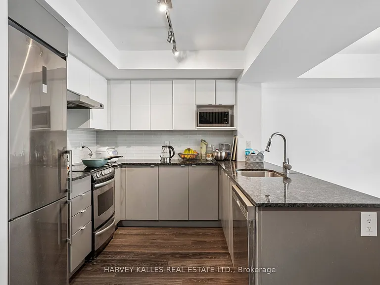 152 Flemington Rd #Townhouse 104 — Photo 17
