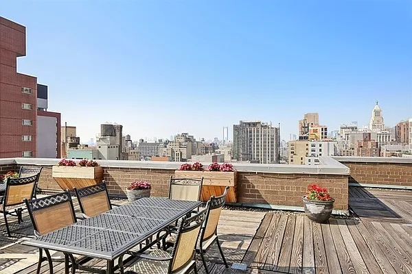 Sold by Compass | media 8