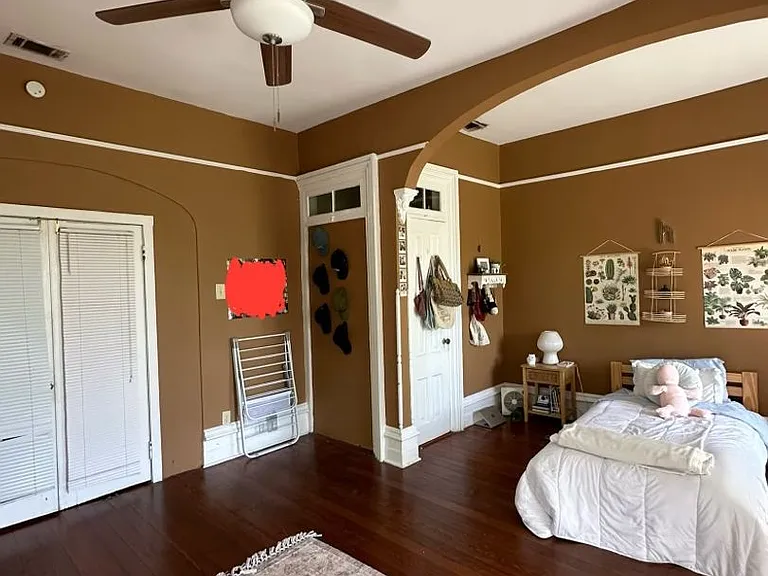 216 E Henry St #B — Photo 14