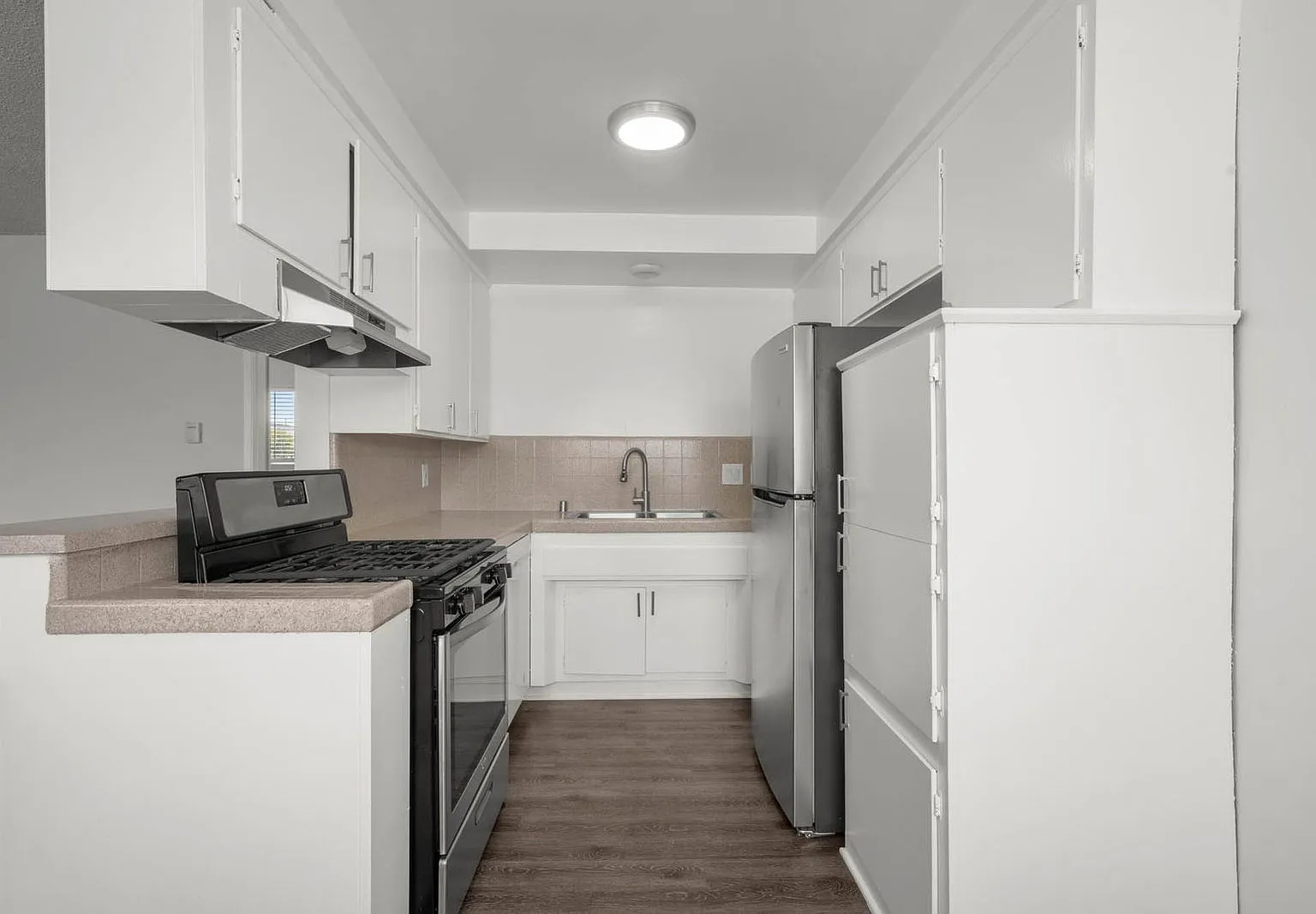 1 bed, 1.0 bath, 650 sqft, $1,795 — Photo 1