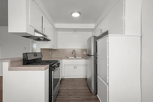 814 Victor Ave #14A Photo 1