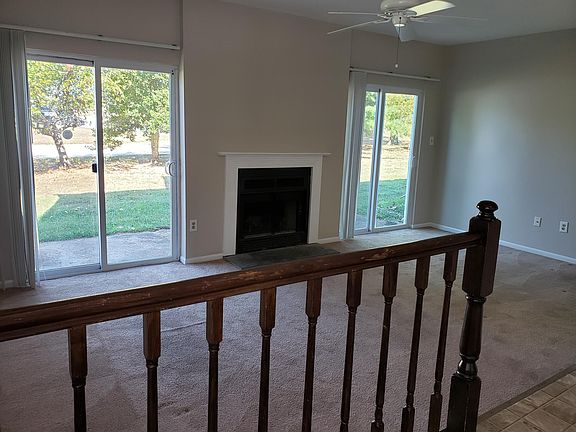 Living Room with fireplace