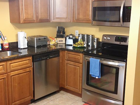 4th image of 300 Coral Ave Unit 300H