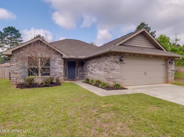 19521 Stewart St, Saucier, MS 39574