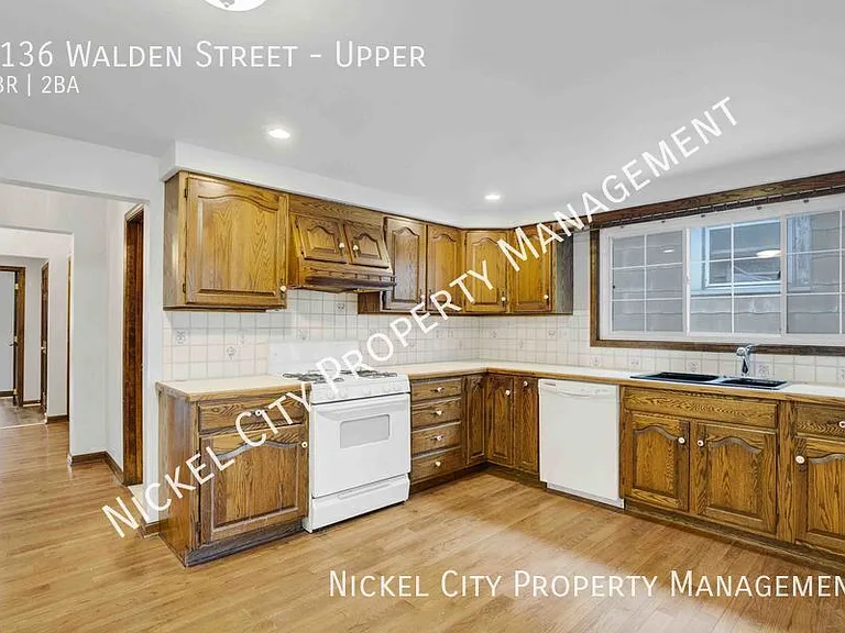 1136 Walden Ave #UPPER — Photo 5
