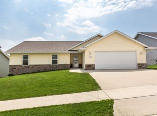 2030 Cobalt Ct, Dubuque, IA 52001