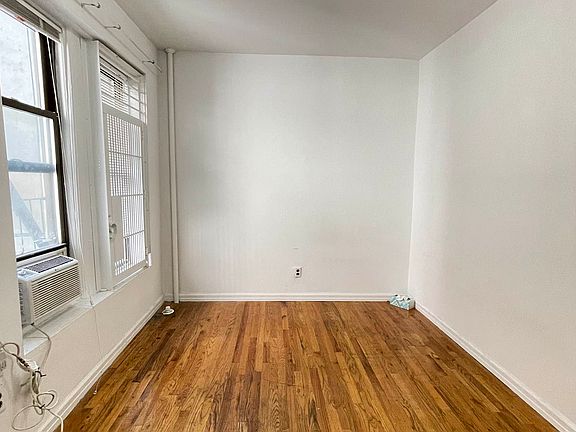 2nd image of 181 Thompson St APT 10