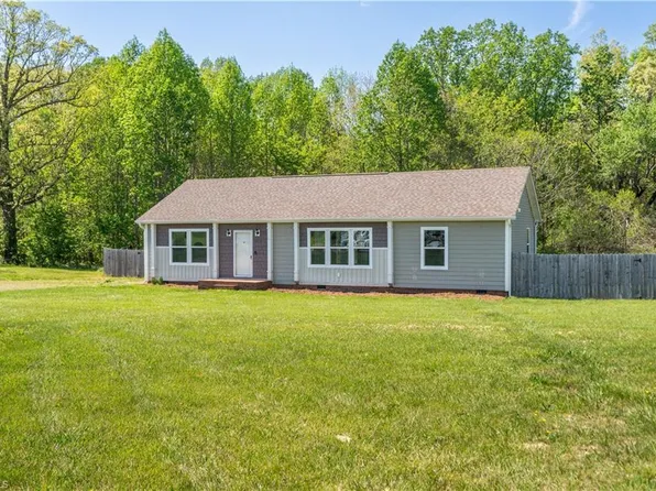 1178 Kaitlyn Dr, Boonville, NC 27011