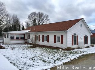 134 E 2nd St, Vermontville, MI 49096