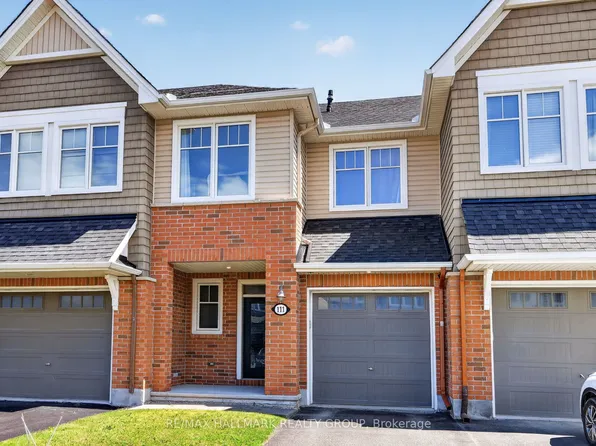 111 Eric Maloney Way, Ottawa, ON K1T 0R2