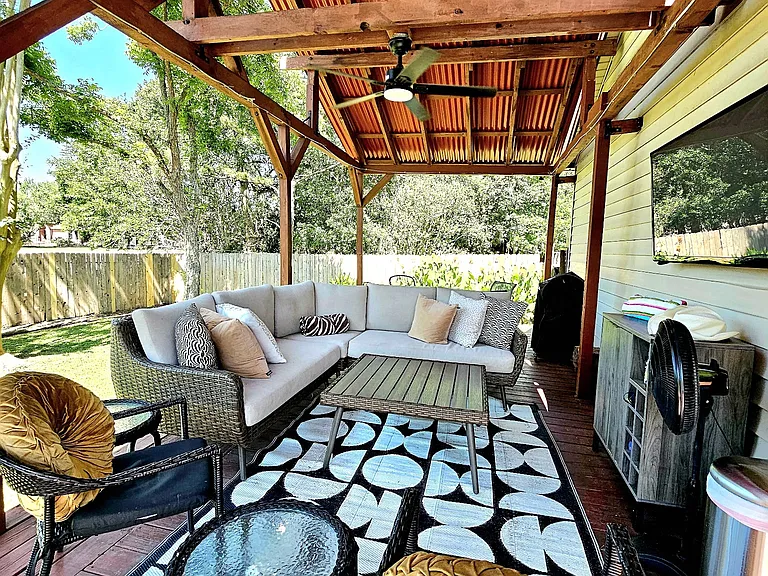 703 Tanglewood Dr — Photo 20