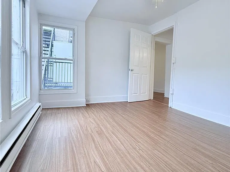 126 N 4th St #2R — Photo 14