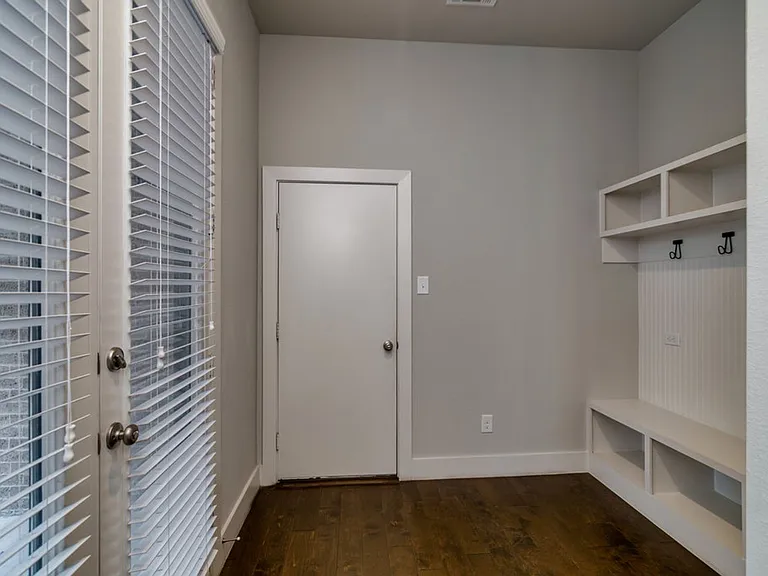 218 Wimberly St — Photo 17