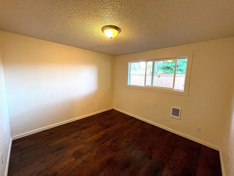 765 SE Russell St — Photo 14
