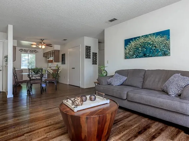Welcome Home to The Villa Apartments! — Photo 22