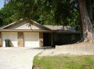 141 Live Oak Dr, Richmond Hill, GA 31324