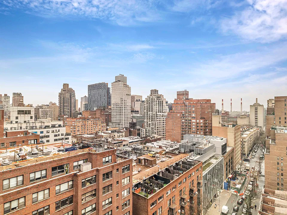 300 E 64th St #17C
