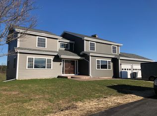 12 Gardenside Ln, Essex Junction, VT 05452