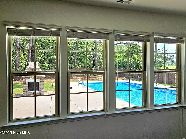 100 Mayfield Ct — Photo 20