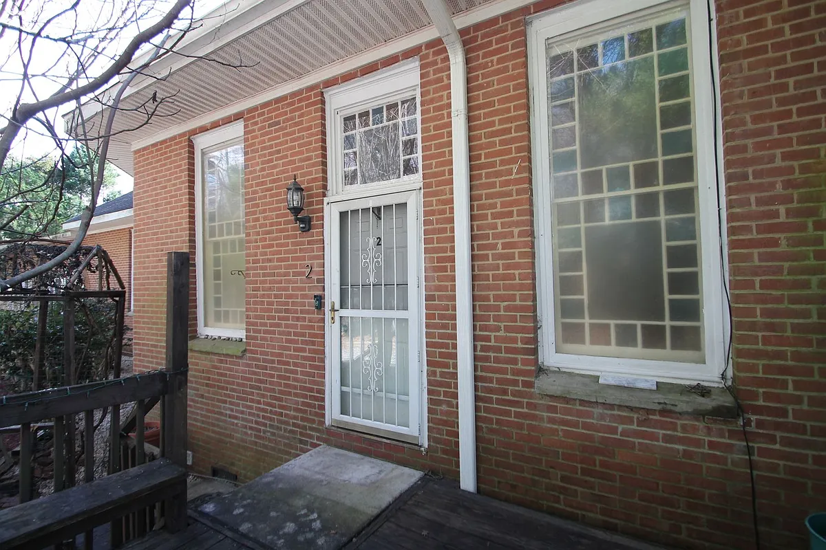 Building Photo - 112 Steele St #2