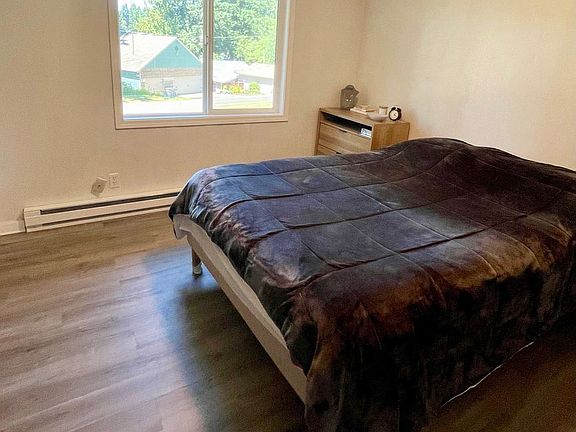 5th image of 219 Lake Louise Dr SW #B