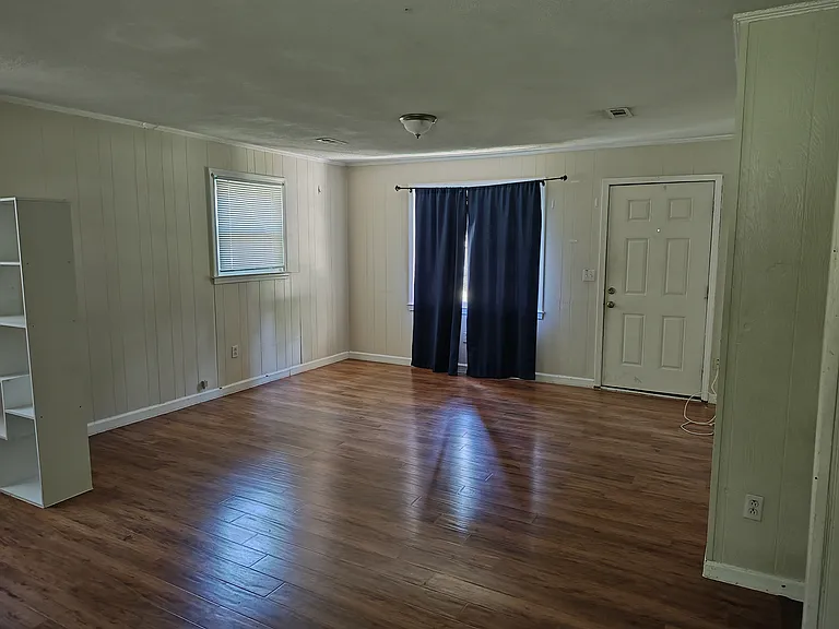 606 King St — Photo 8