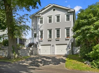 112 Soundview Ave, Fairfield, CT 06825