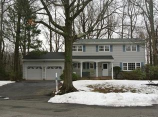 17 Woodruff Rd, Edison, NJ 08820