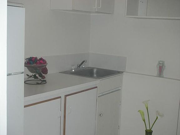 4th image of 26 Diplomat Pkwy #2366