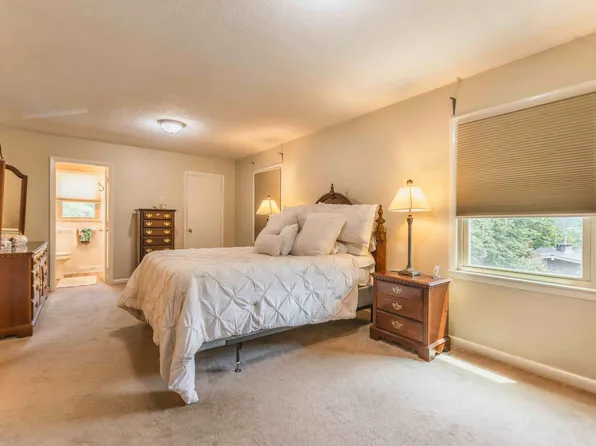 1005 Forest Circle Dr, Corbin, KY 40701