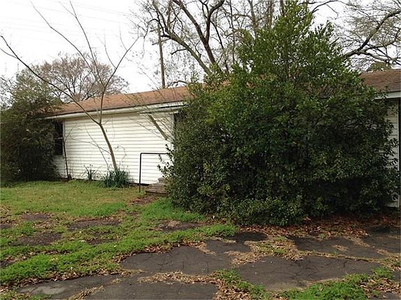 3rd image of 406 N 2nd St