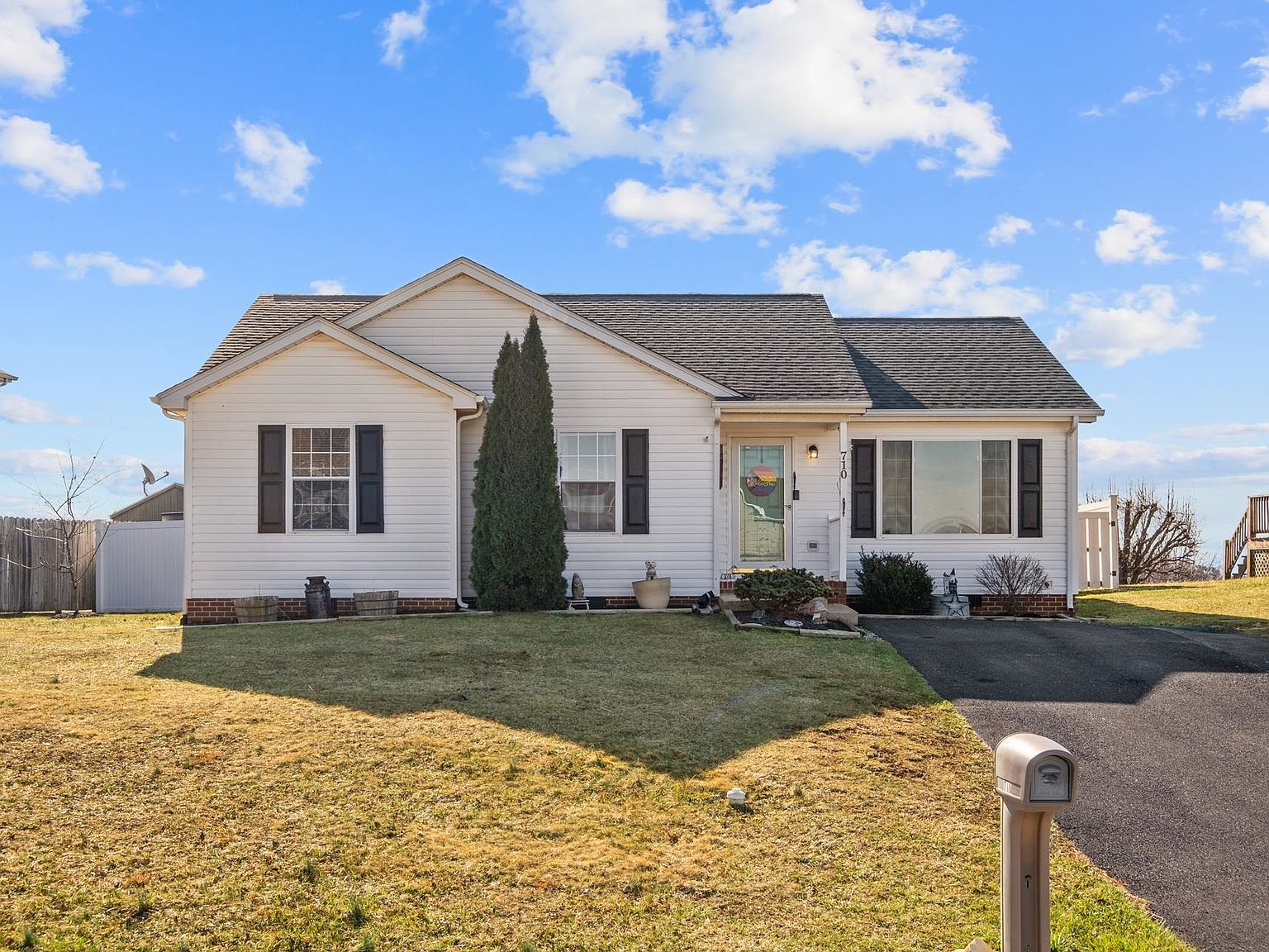 710 Bull Run, Staunton, VA 24401 Zillow