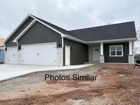 N8843 Killarney Way, Menasha, WI 54952